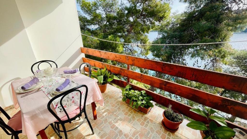 פריזבה Lovely Apartments On The Private Beach - Island Korcula מראה חיצוני תמונה